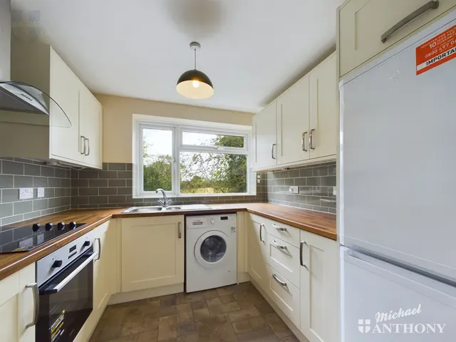 Hulbert End, Aylesbury, HP21, photo 3