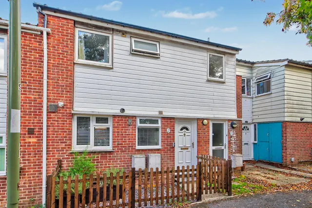 Ascension Close, Basingstoke, RG24, photo 1