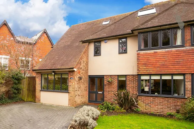 Coppice Row, Theydon Bois, CM16, photo 1