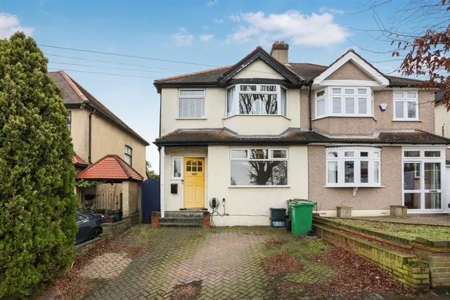 Fieldsend Road, Cheam, Sutton, SM3 8NR, photo 1
