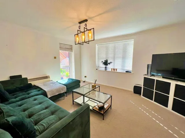 Kingsmead Road, High Wycombe, HP11, photo 3