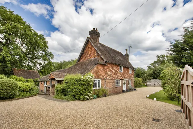 Tonbridge Road, Bough Beech, photo 1
