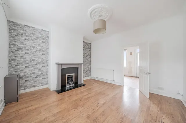 Beech Street, Tingley, WF3, photo 2