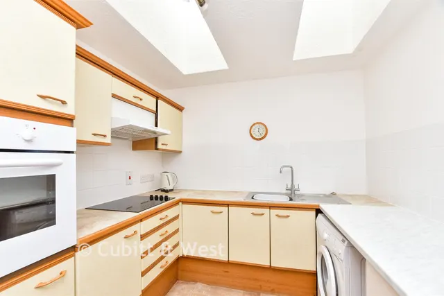 Brickyard Lane, Crawley Down, RH10, photo 3