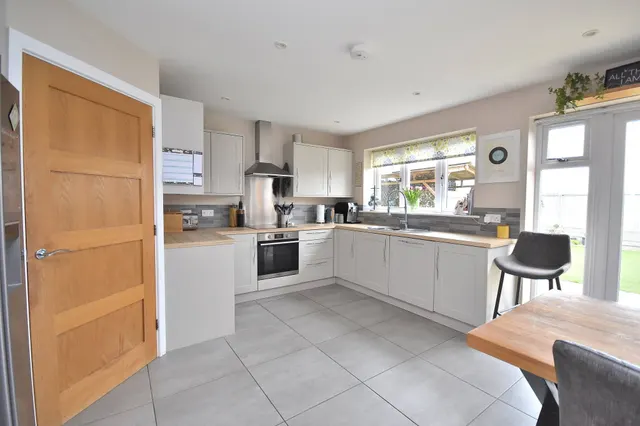 Photo 3 — Pagnell Close, Wootton, Northampton, NN4 6FA