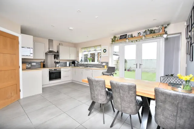 Photo 2 — Pagnell Close, Wootton, Northampton, NN4 6FA