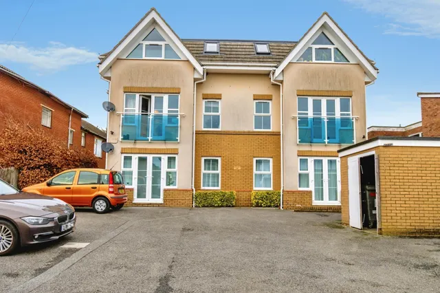 Millbrook Road East, Southampton, SO15, photo 1