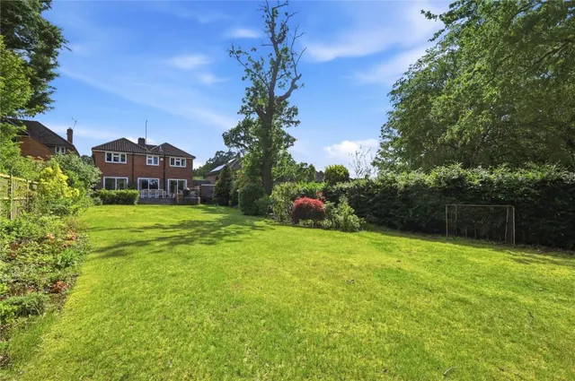 with 4 bedrooms in Bishop's Stortford, CM23, photo 2