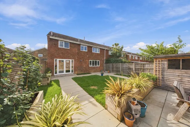 Thorndown Close, St. Ives, PE27, photo 1
