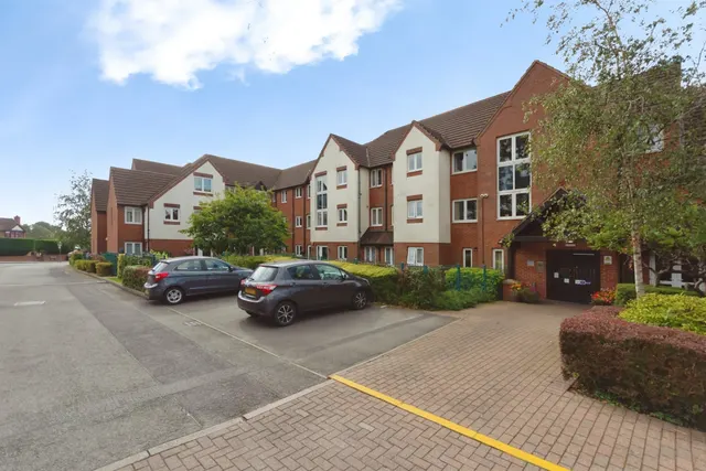 Haslucks Green Road, Shirley, Solihull, photo 1
