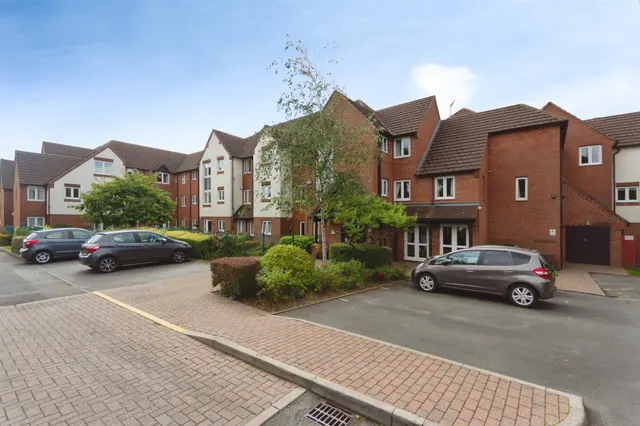 Photo 3 — Haslucks Green Road, Shirley, Solihull