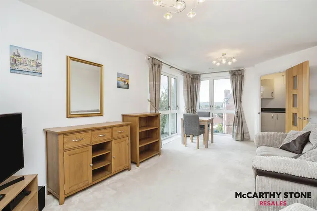 St. Johns Road, Tunbridge Wells, TN4, photo 1