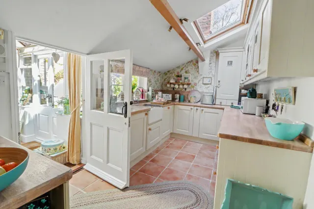 Low Road, Tasburgh, photo 1