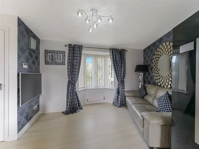 Photo 3 — Barn Court, Cambuslang, Glasgow, South Lanarkshire, G72