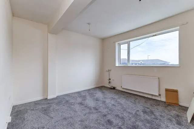 Ennis Square, Redcar, TS10, photo 1
