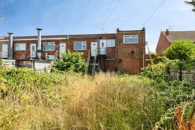 Ennis Square, Redcar, TS10, photo 3