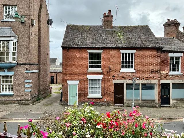 High Street, Cheadle, ST10, photo 1