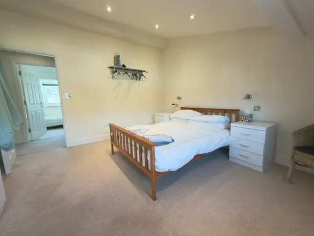 St. Georges Place, BA1, photo 2