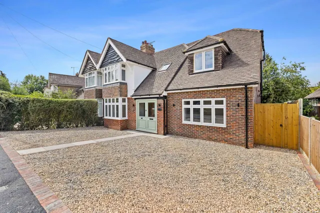 Moat Road, East Grinstead, East Grinstead, RH19 3LW, photo 1