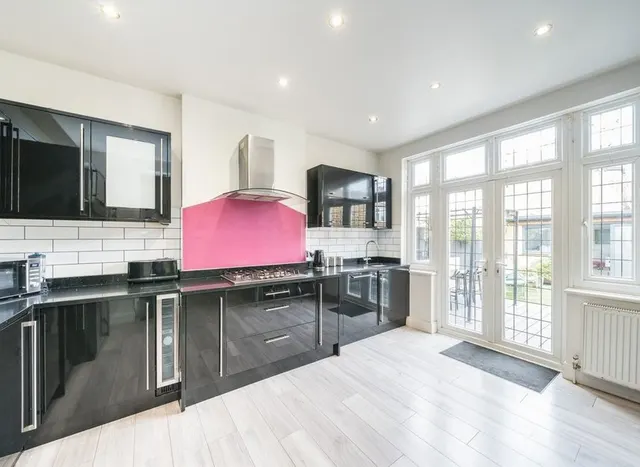 Chepstow Road, Hanwell, W7, photo 3