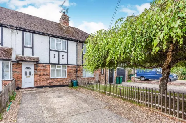 New Street, Crawley, RH10, photo 1