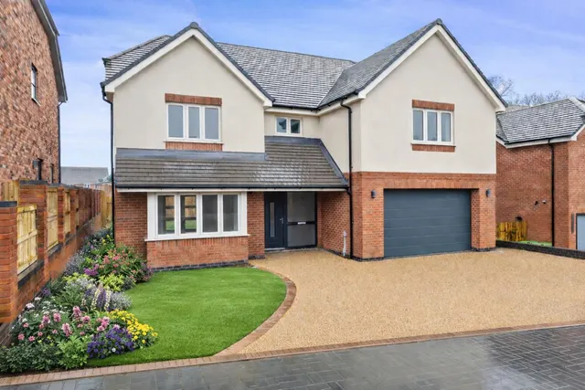 Pumphouse Lane, Webheath, B97, photo 1