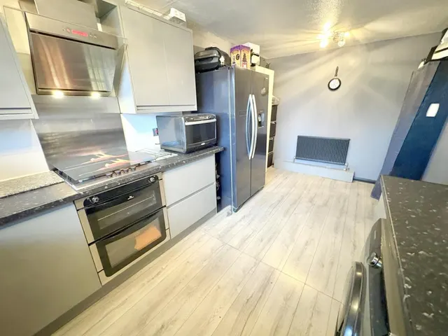 Millfield, BH17, photo 3