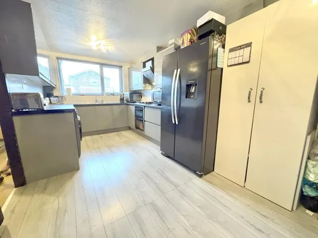 Millfield, BH17, photo 2