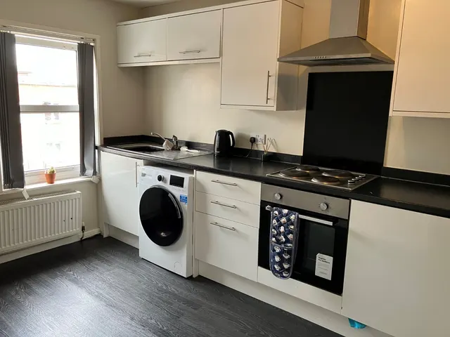 The Springs, Wakefield, WF1, photo 3