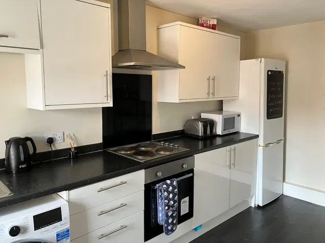 The Springs, Wakefield, WF1, photo 2