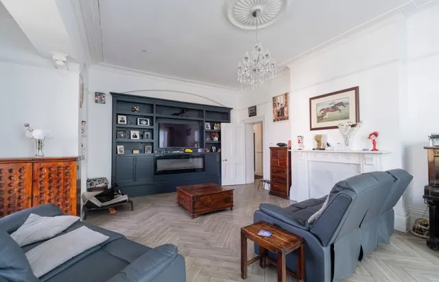 The Glebe London, SE3, photo 3