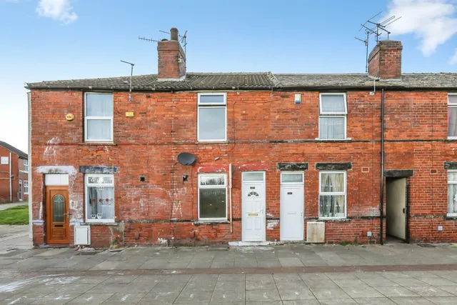 Holmes Lane, Ferham, ROTHERHAM, photo 1
