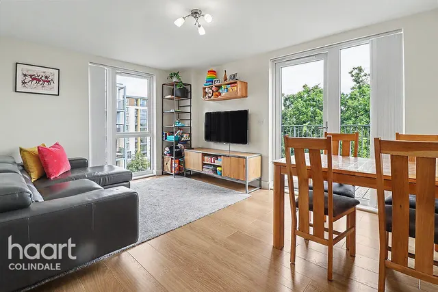 Charcot Road, NW9, photo 2