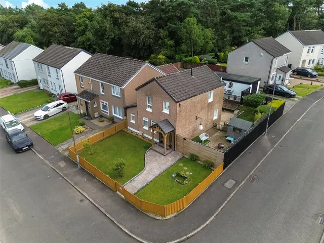 Medwin Gardens, East Kilbride, Glasgow, South Lanarkshire, G75, photo 1