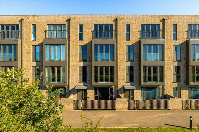 Clay Farm Drive, Trumpington, Cambridge, Cambridgeshire, CB2 9BX, photo 1