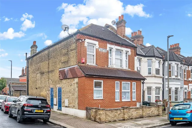 Photo 3 — Fallsbrook Road, Furzedown