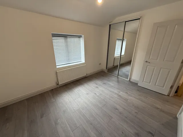 Neville Street, Cardiff, CF11, photo 3