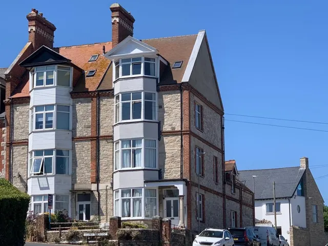 Cluny Crescent, Swanage, BH19, photo 1