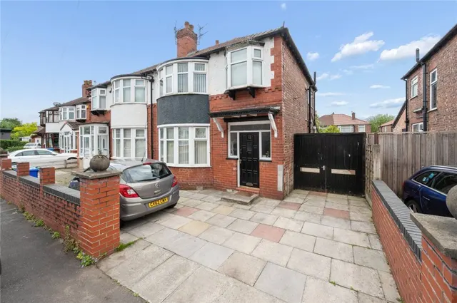 Avonlea Drive, Burnage, photo 1