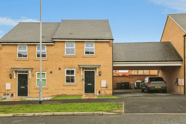 Gumcester Way, Huntingdon, PE29, photo 1