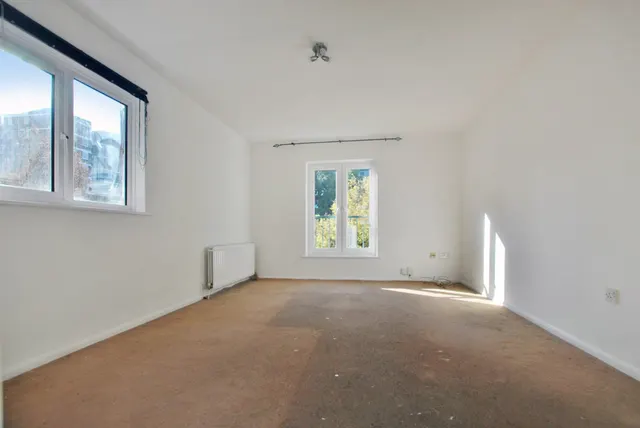 Photo 2 — Deans Gate Close, London, Forest Hill, SE23 2XX