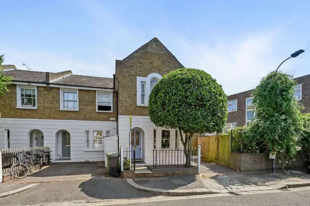 Hofland Road, London, W14 0LN, photo 1