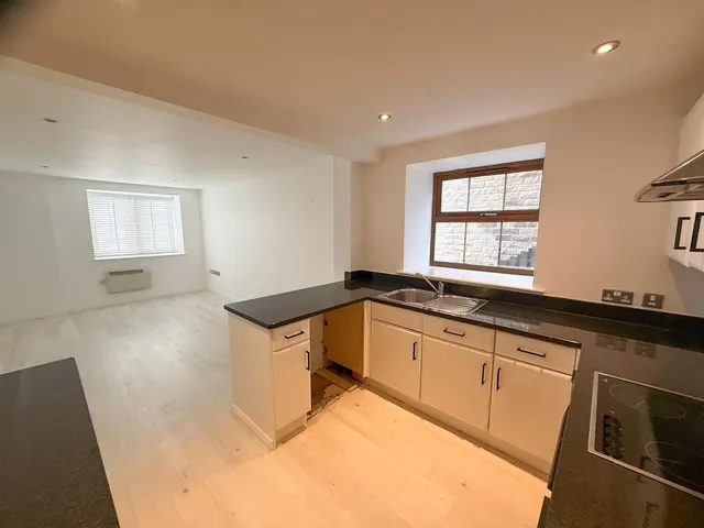 Photo 3 — Canal Road, Riddlesden, BD20 5AG
