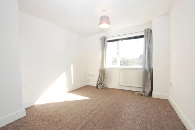Photo 2 — Fairway Close, Oldland Common, Bristol, BS30