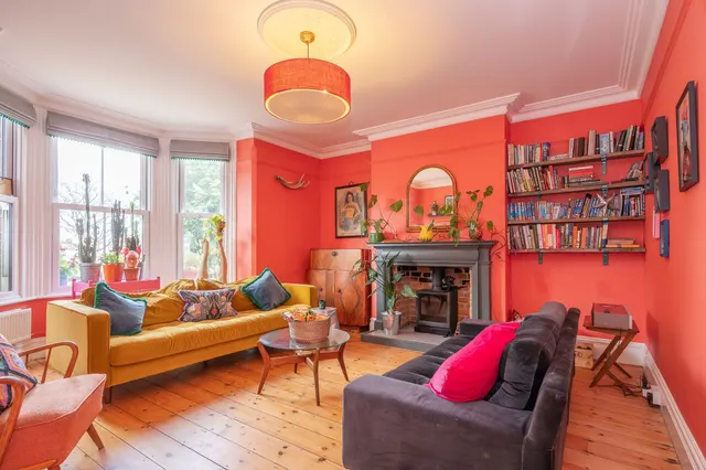 Magnificent Victorian Home with Two B, photo 3