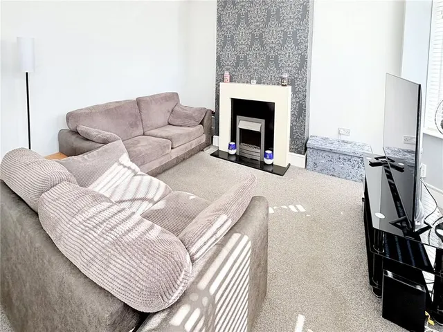 Edward Street, Darfield, S73, photo 3