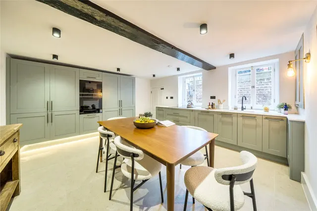 Chiswick Lane South, London, W4, photo 3