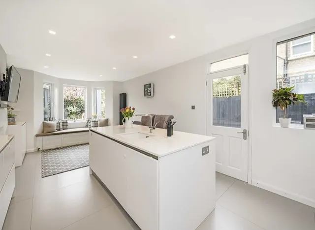 Wyleu Street, Honor Oak, SE23, photo 3