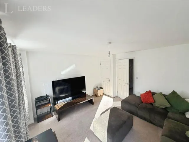 Spitfire Road, Castle Donington, DE74, photo 3