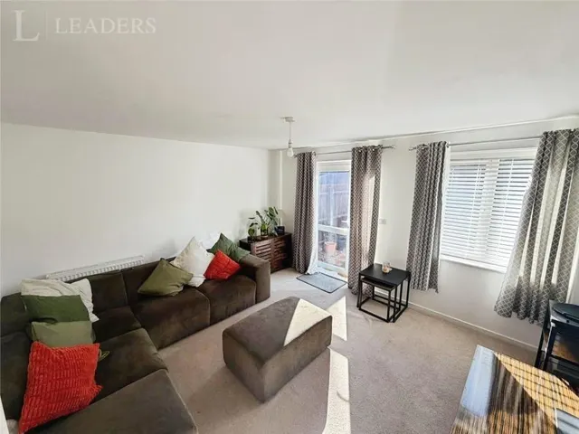 Spitfire Road, Castle Donington, DE74, photo 2